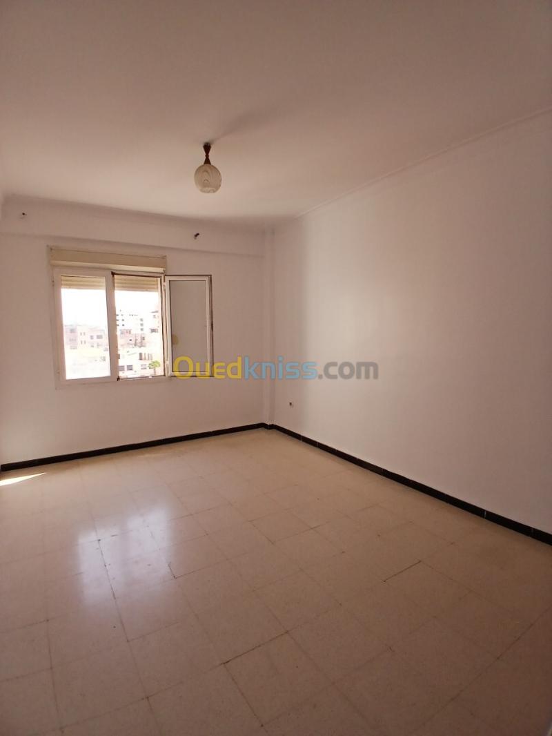 Location Appartement F4 Alger Said hamdine 24