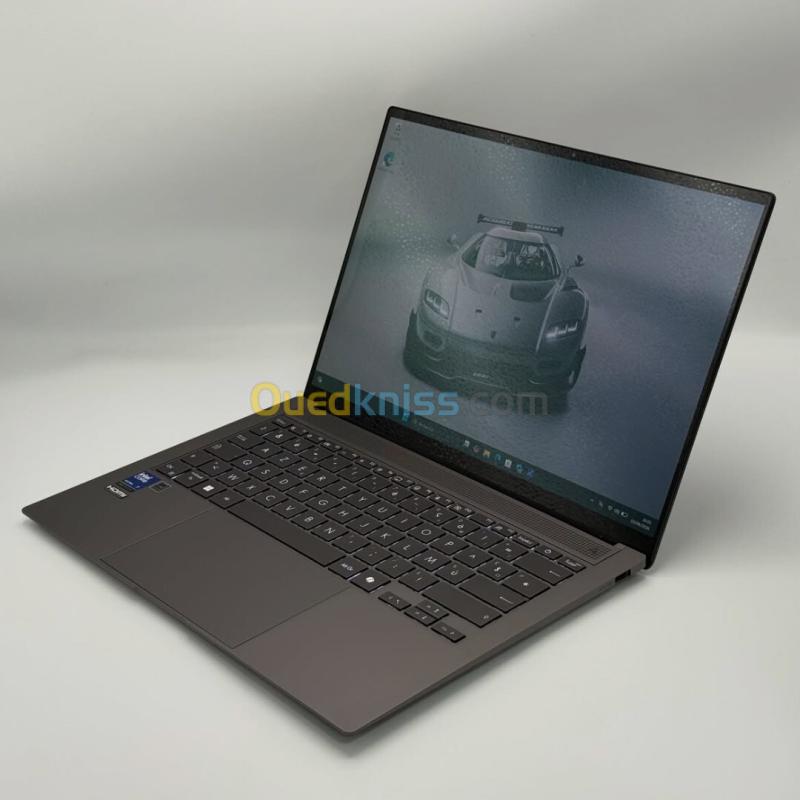 ASUS ZENBOOK S 14 OLED / Core Ultra 7 258V / 32Go LPDDR5X / 1To SSD NVMe 2