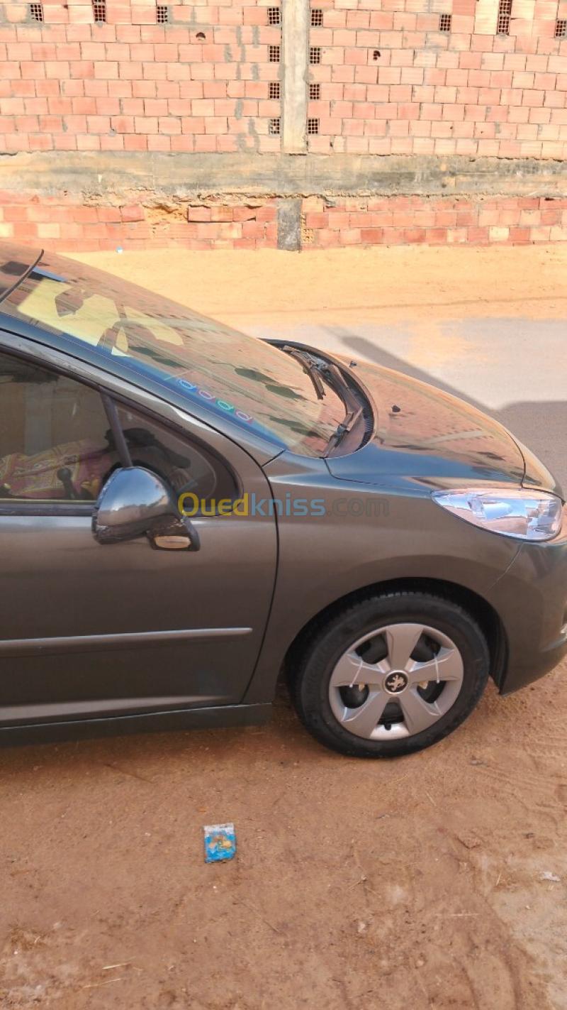 Peugeot 207 2008 207 5