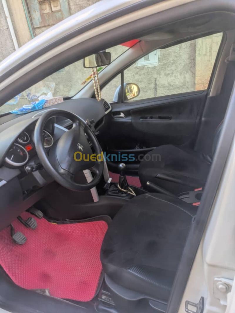 Peugeot 207 2012 207 5