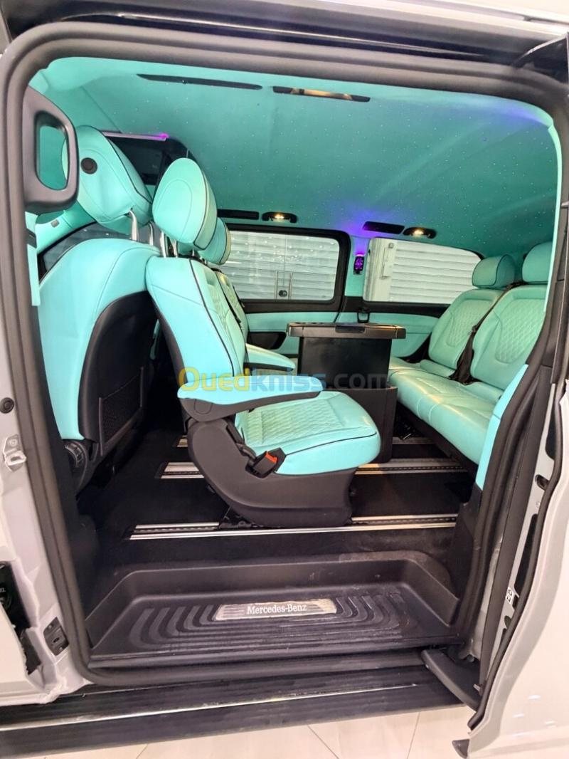 Mercedes Classe V 2025 Maybach 17