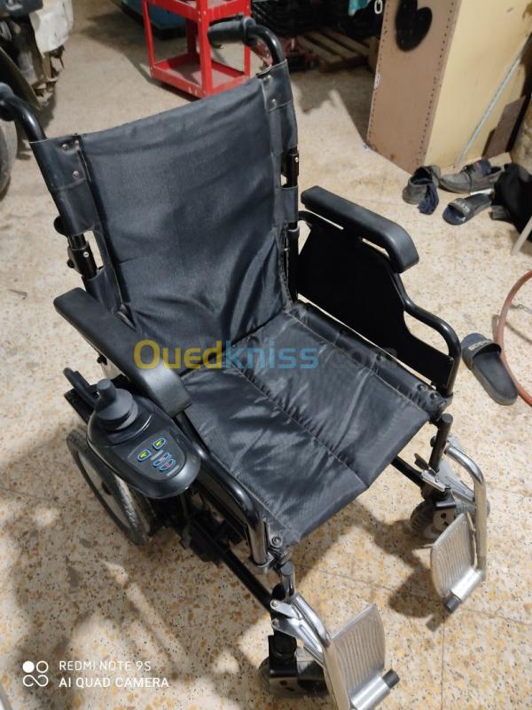  Chaise roulante handicapé كرسي متحرك معاقبن 