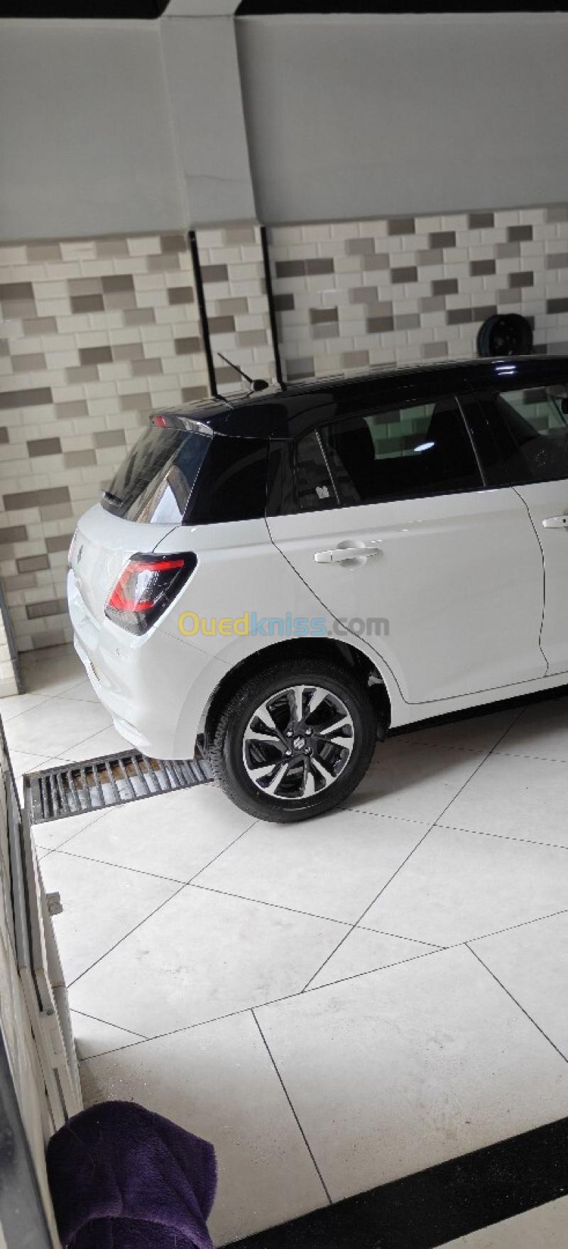 Suzuki Swift 2025 Monte Carlo 3