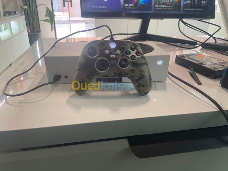 Xbox Serie S avec boite trés bonne état 2
