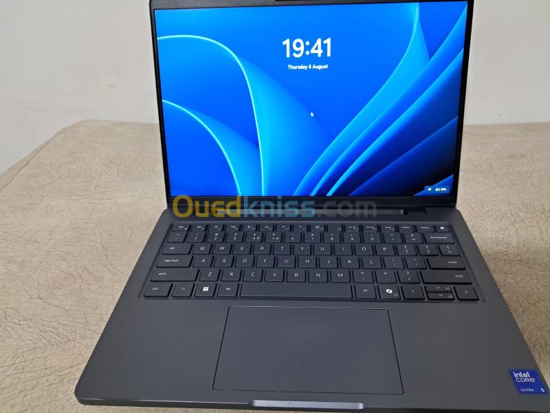 Dell Pro Max 14 /Intel Core Ultra 5 235H32GB Ram LPDDR5 7467 MT/s / 512GB SSD NVMe / 14" Screen. 5