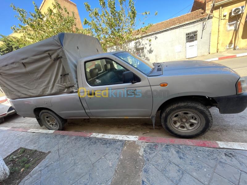 Nissan Pickup 2010 Pickup 2