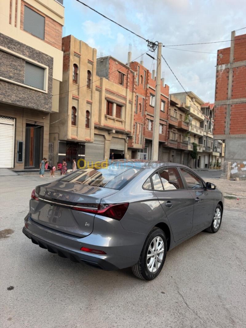 ROEWE I5 2026  2