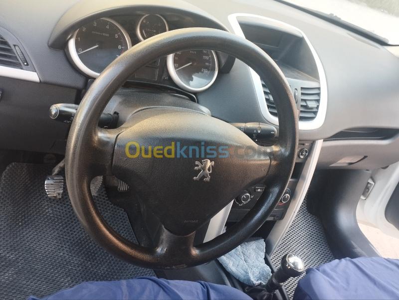 Peugeot 207 2011 207 5