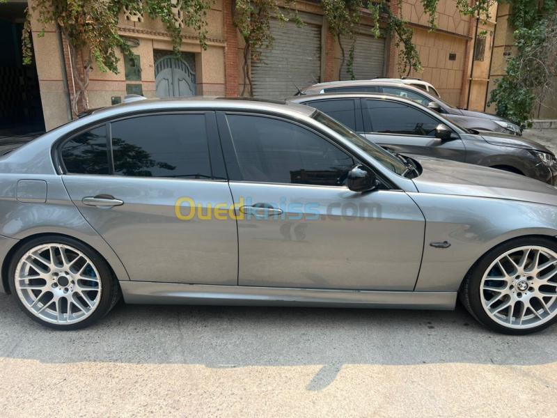 BMW Série 3 2009 Sport 4