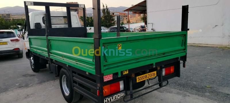 Hyundai HD65 2013 3