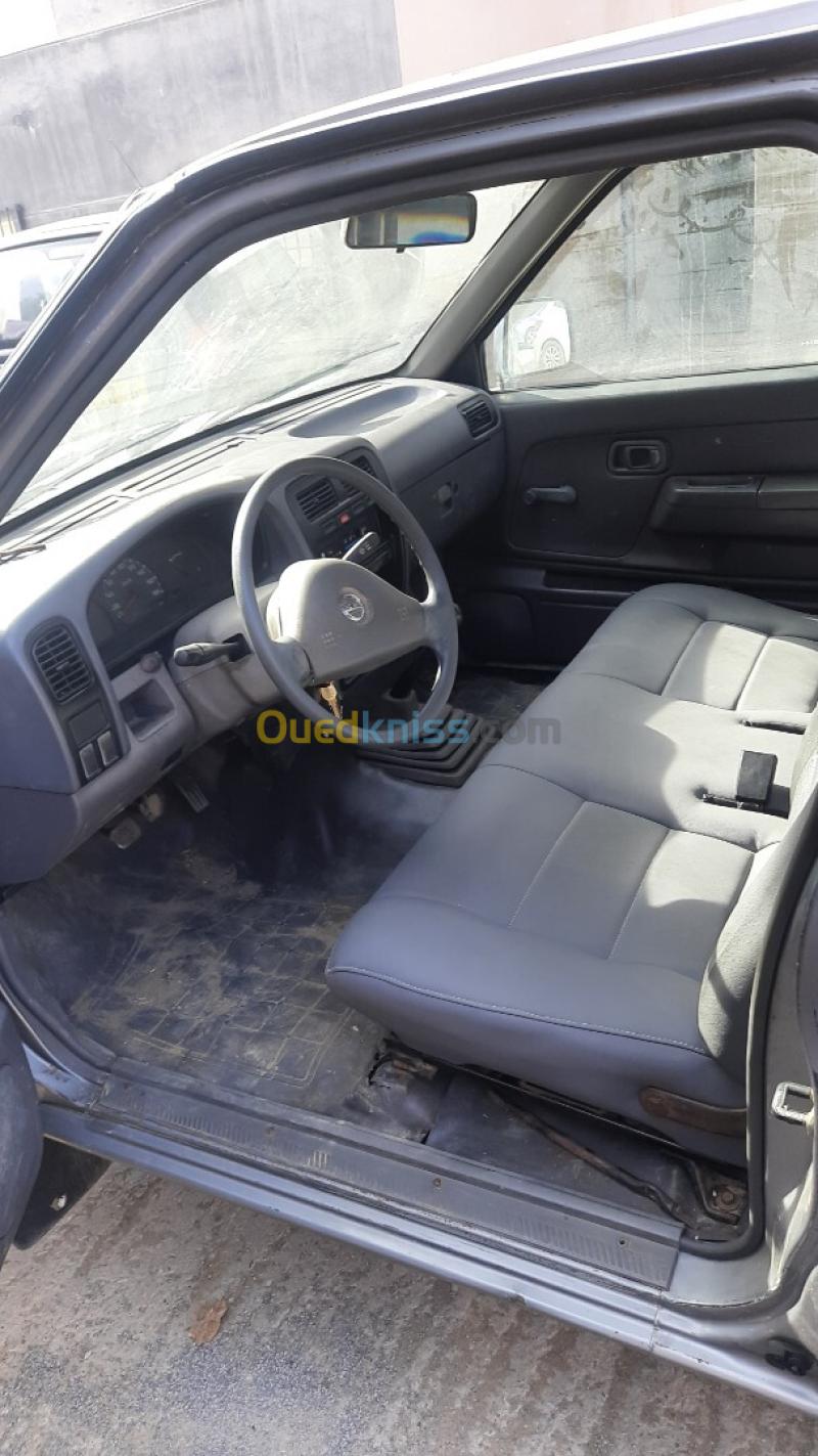 Nissan hardbody 2003 hardbody 2