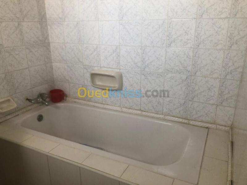 Location Appartement F4 Alger Said hamdine 10