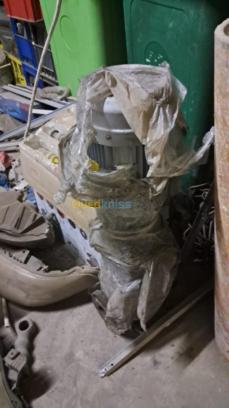 Vend pompe centrifuge très puissante