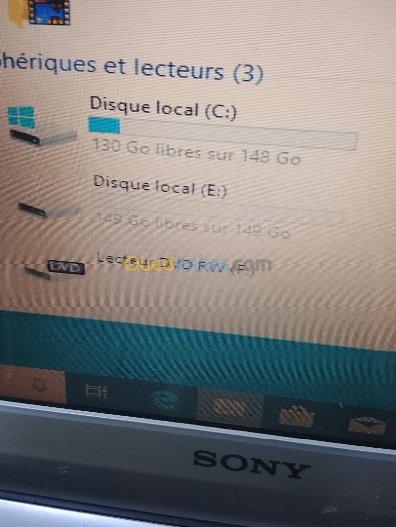 Laptop SONY à saisir !  Core i3  320 Go HDD  04 Go RAM Bonne batterie Livraison disponible 4