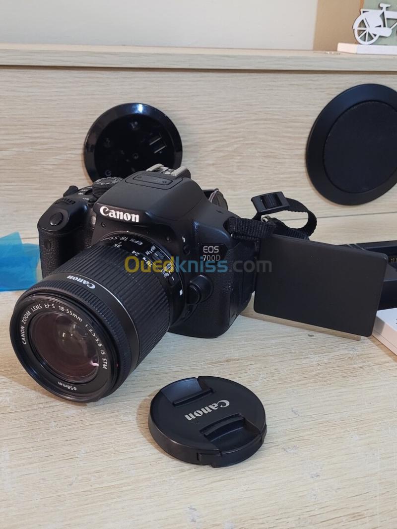 Canon EOS 700D Appareil photo Reflex SLR 18 MP CMOS 5184 x 3456 pixels + Objectif Canon EF-S 18-55mm f/3.5-5.6 IS STM f/3.5-5.6 20