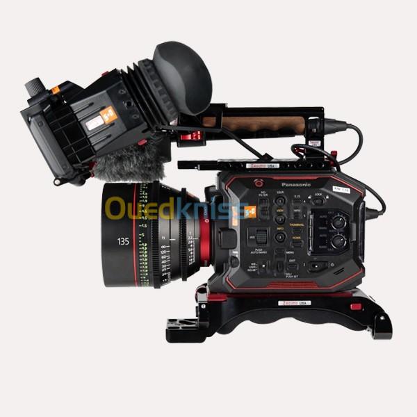 CAMERA PROFESSIONNELLE PANASONIC EVA1 CAPTEUR SUPER 35mm 5.7K 5720 X 3016 VIDEO 4K DE QUALITE CINEMA 15