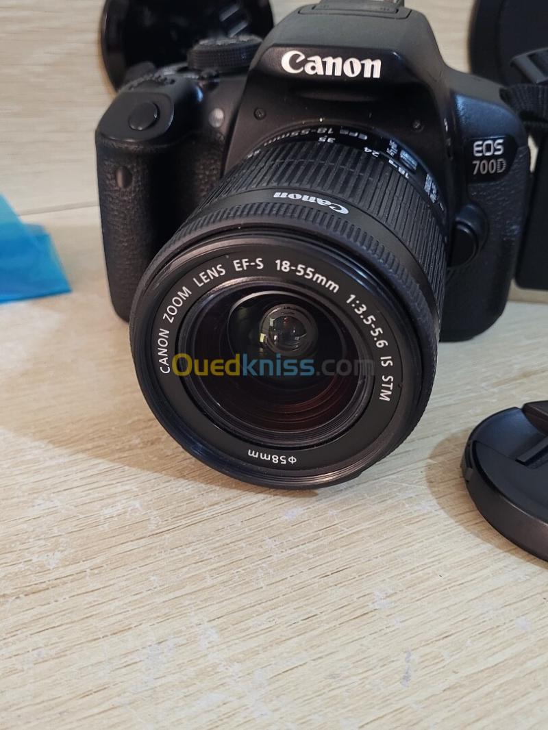 Canon EOS 700D Appareil photo Reflex SLR 18 MP CMOS 5184 x 3456 pixels + Objectif Canon EF-S 18-55mm f/3.5-5.6 IS STM f/3.5-5.6 14