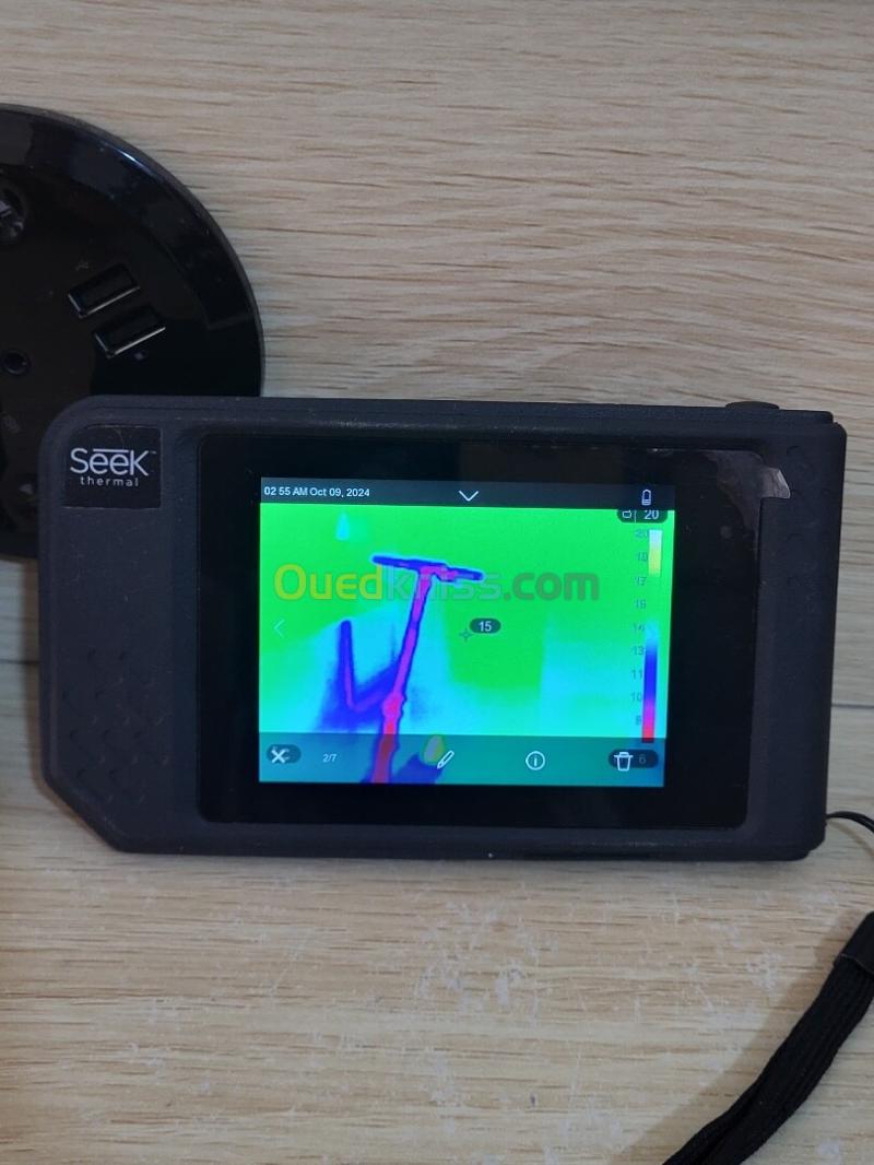 Seek Thermal Shot Thermocaméra de Poche Professionnelle avec capteur 206 x 156 Points - Wi-Fi 8