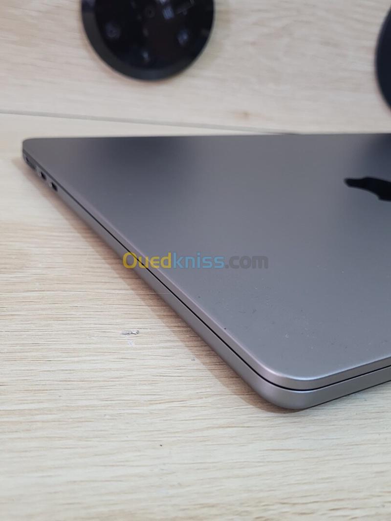 MacBook Air M2 2023 | PUCE M2 8 CPU | GPU 10 COEURS | 8GB RAM | 256GB SSD | CYCLES 61 9