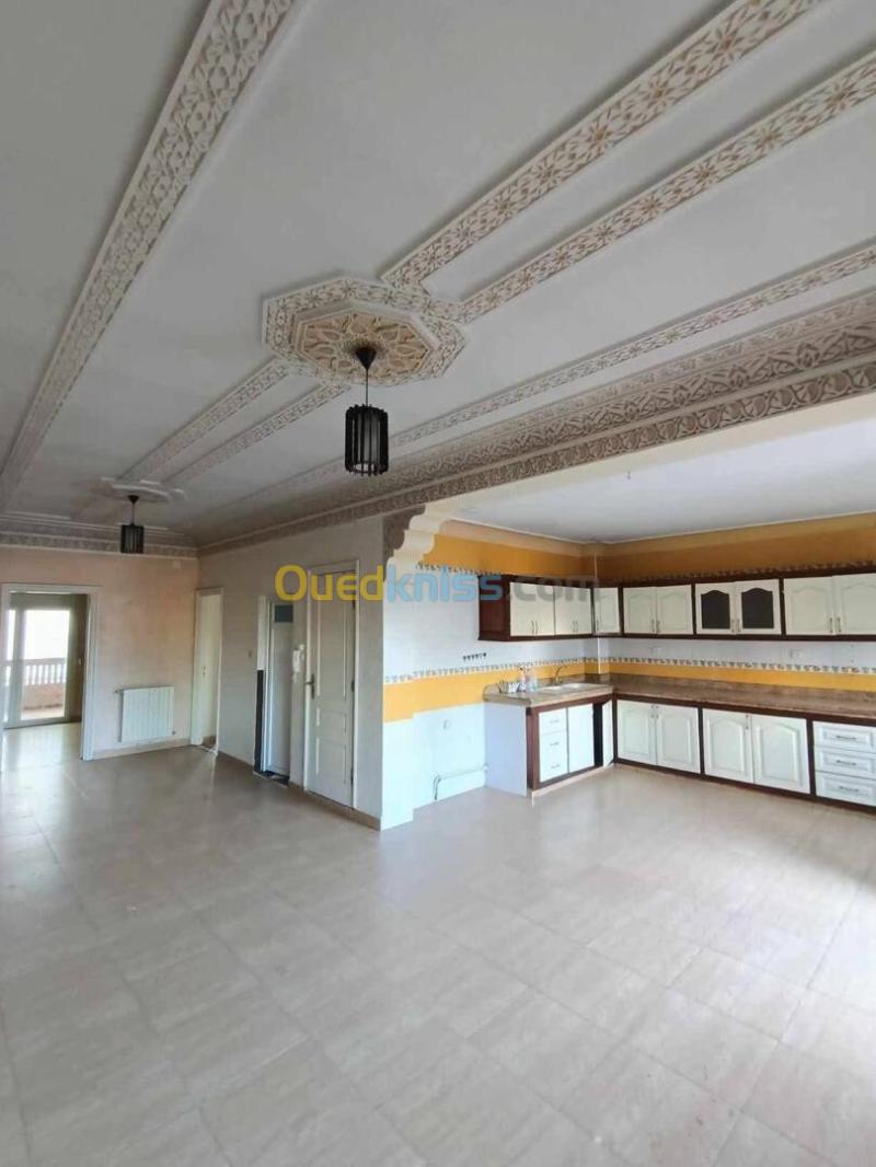Location Appartement Niveau de villa F4 Oran Oran 6
