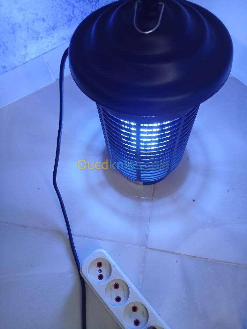 Lampe anti moustiques