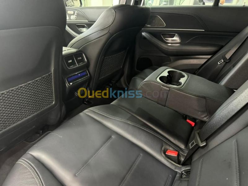 Mercedes Classe V 2023 ا 4