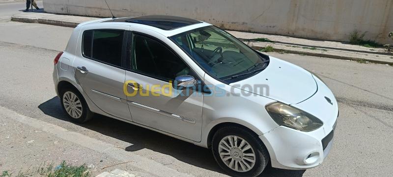 Renault Clio 3 2011 Night and Day 2