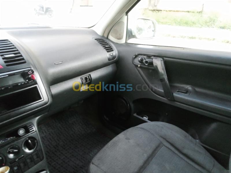 Volkswagen Polo 2001  5