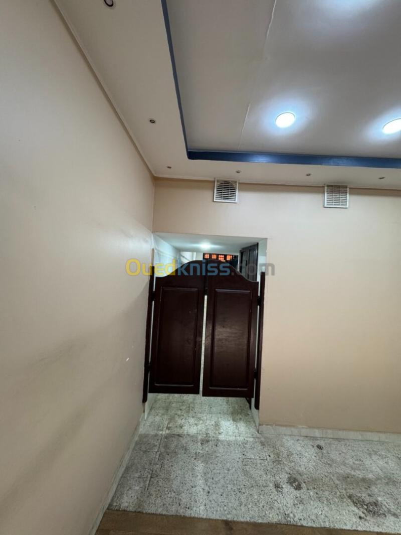 Vente Local Alger Bordj el bahri 3