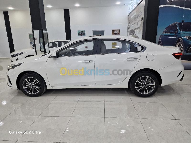 Kia K3 2025 K3 8