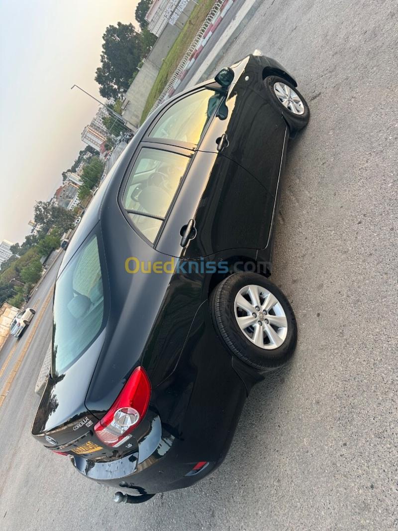 Toyota Corolla 2015 Corolla 5