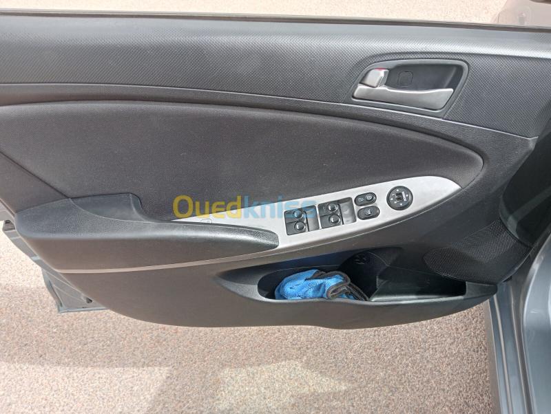 Hyundai Accent RB  5 portes 2018  6