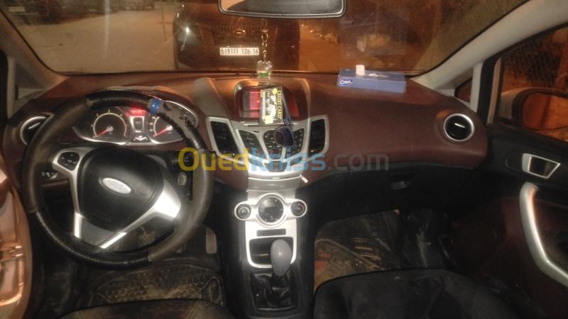 Ford Fiesta 2012 Titanium Sport pack 4