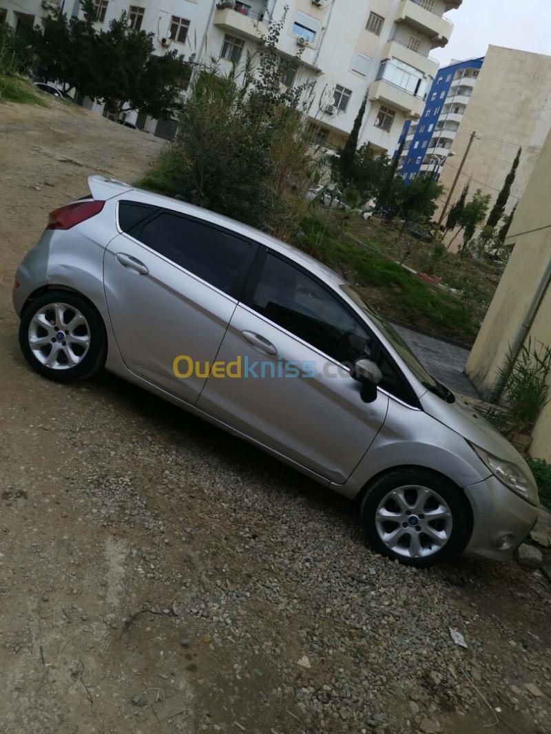 Ford Fiesta 2012 Titanium Sport pack 2