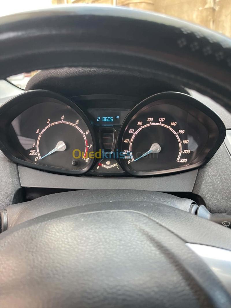 Ford Fiesta 2014  6