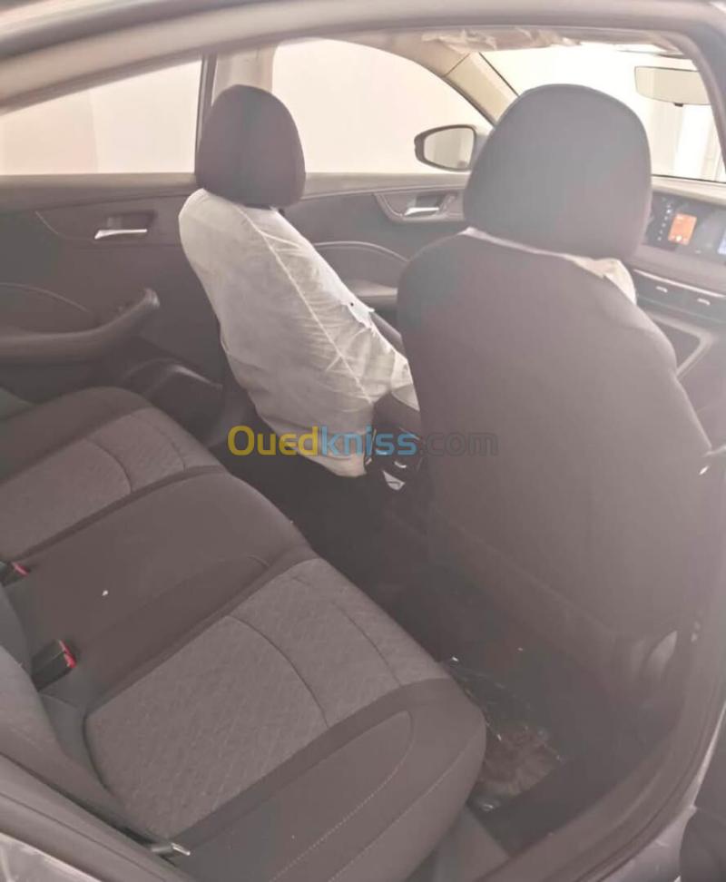 ROEWE I5 2026  3