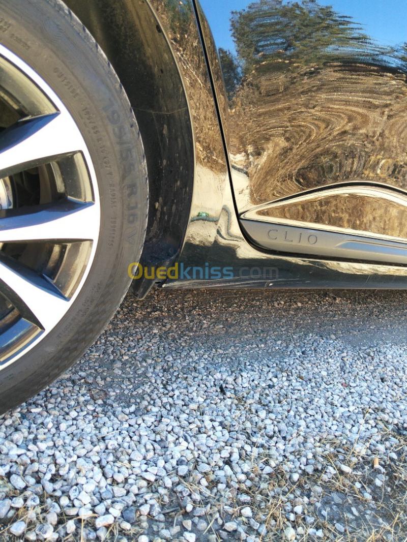 Renault Clio 5  2023  5