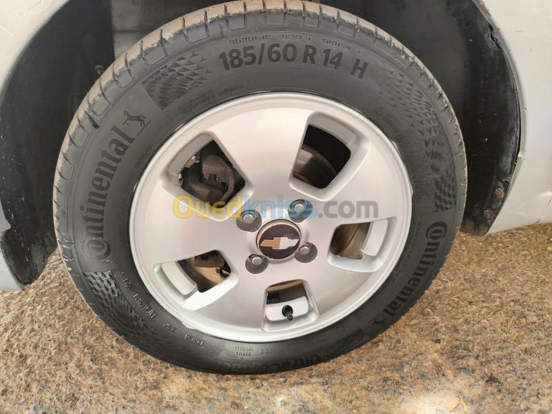 Chevrolet Aveo 5 portes 2009 Sport 7