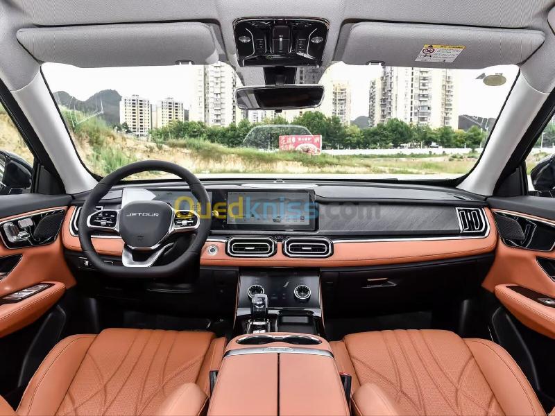 Jetour  X70 PLUS 2025 Luxury Edition 7 places  3