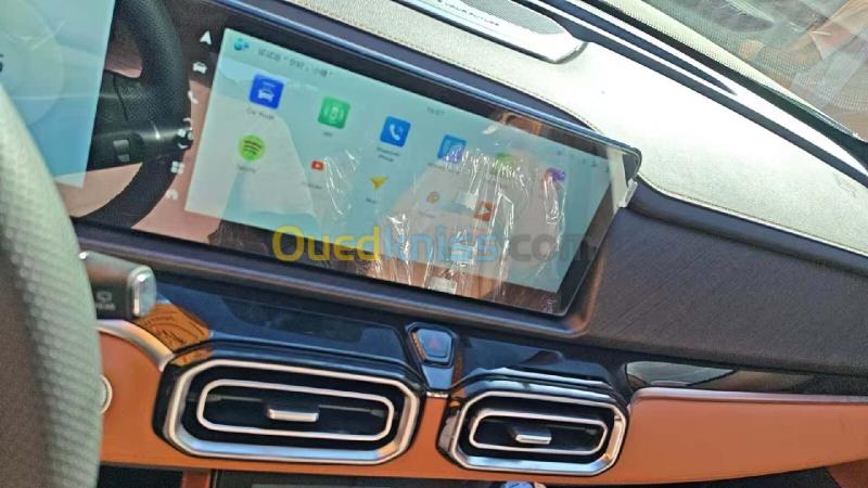 Jetour  X70 PLUS 2025 Luxury Edition 7 places  6