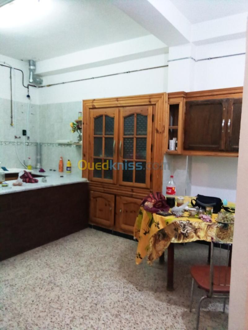 Location Appartement Niveau de villa F4 Constantine Constantine 2