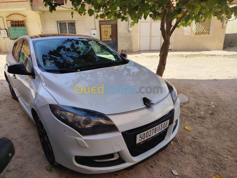 Renault Megane 3 2013 black touche 2