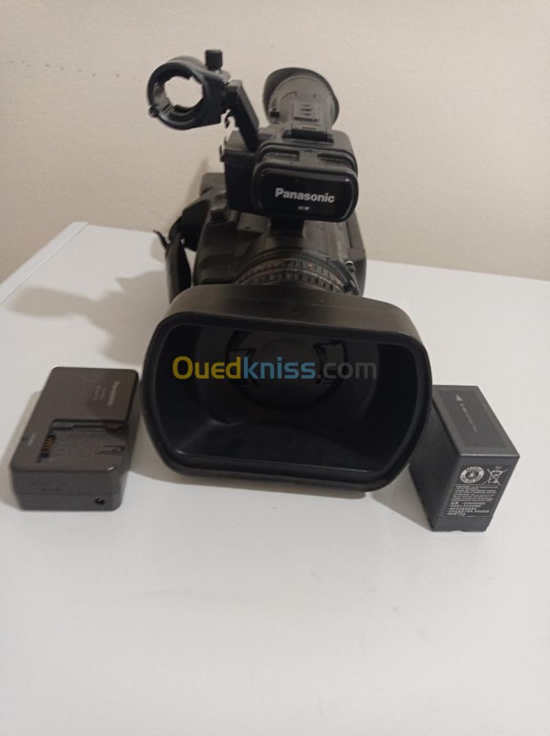 Caméscopes panasonic pj160 avec chargeur et batterie d'origine . 2