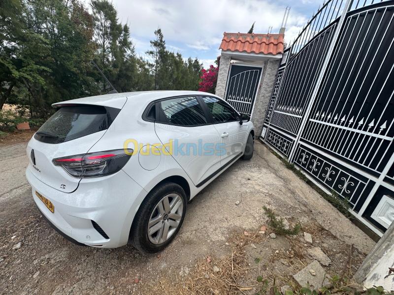 Renault Clio 5  2024  6