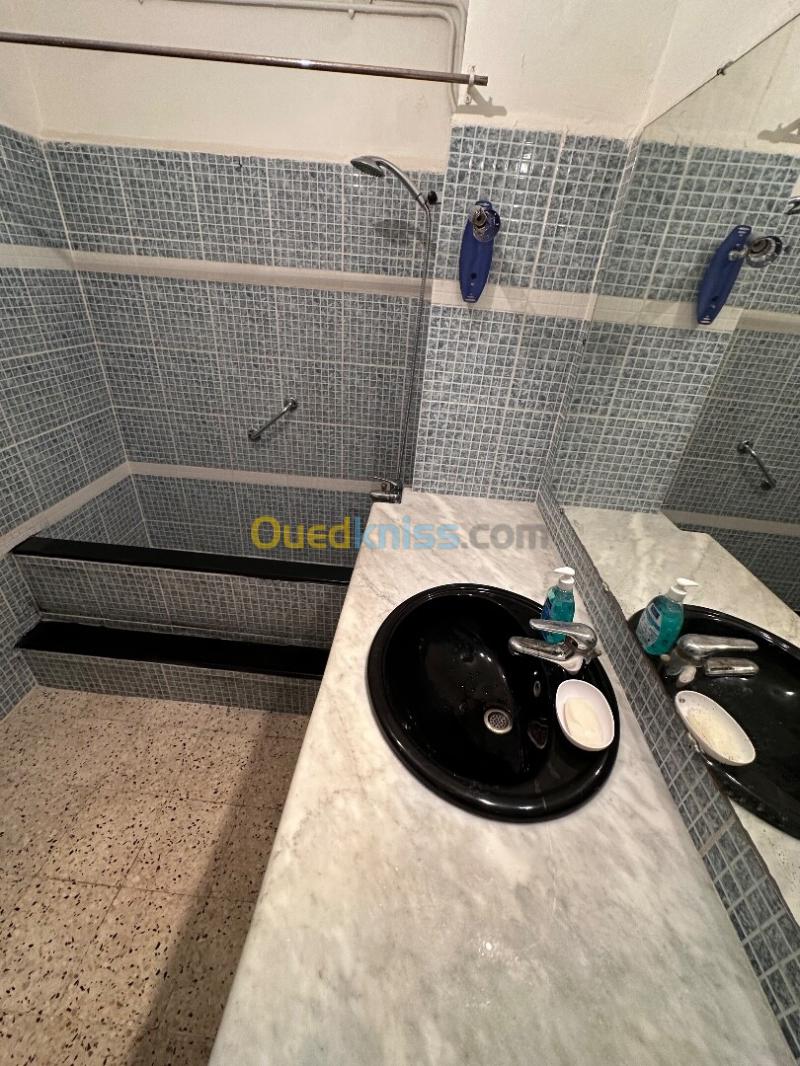 Location Appartement F4 Alger Said hamdine 19