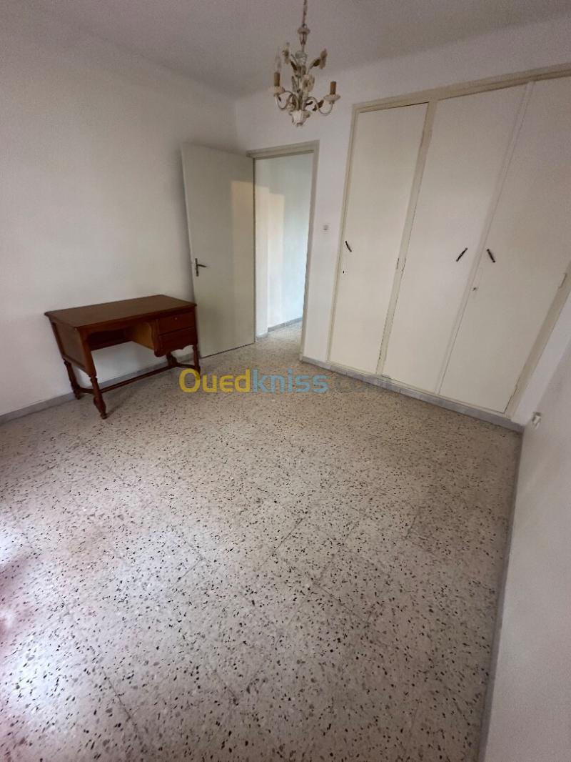 Location Appartement F4 Alger Said hamdine 6