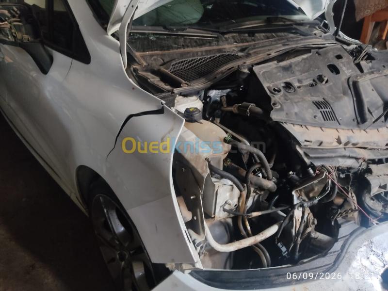 Renault Clio 4 2019 GT Line + 7