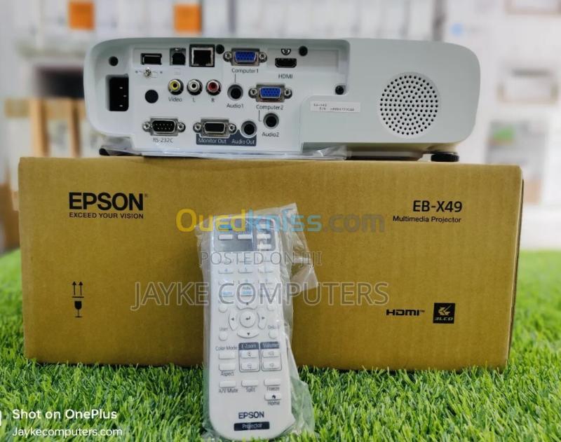 Hitachi CP-WU8700W  (7,000) Lumens Resolution 1920x1200 3LCD WUXGAProjector Specifications  + lampe neuf +Epson EB-X49  XGA HD 1024x768 4:3 3600 lumens sous  emballage E20  3400 lumens  neuf  jdiid 3