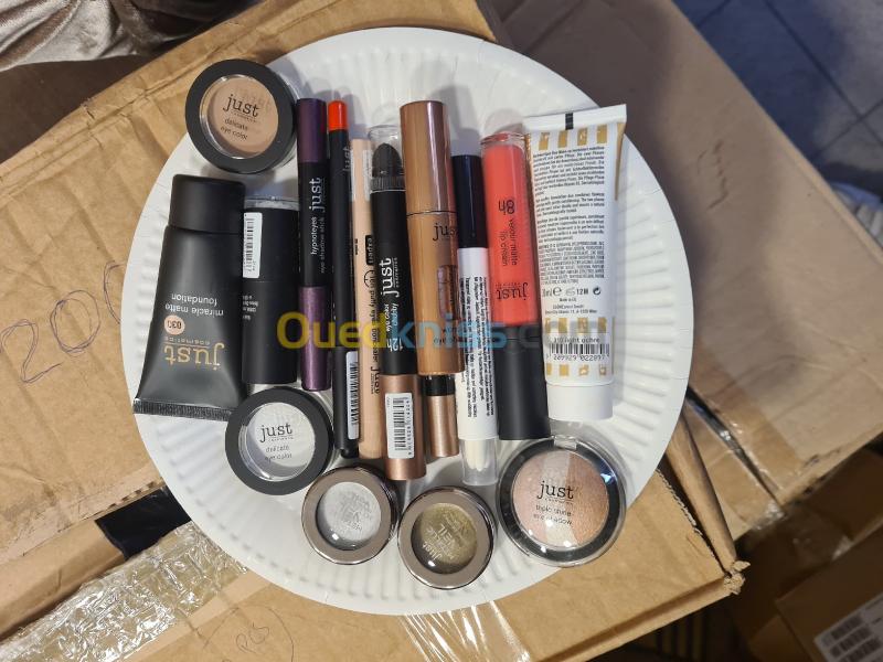  Lots maquillages 