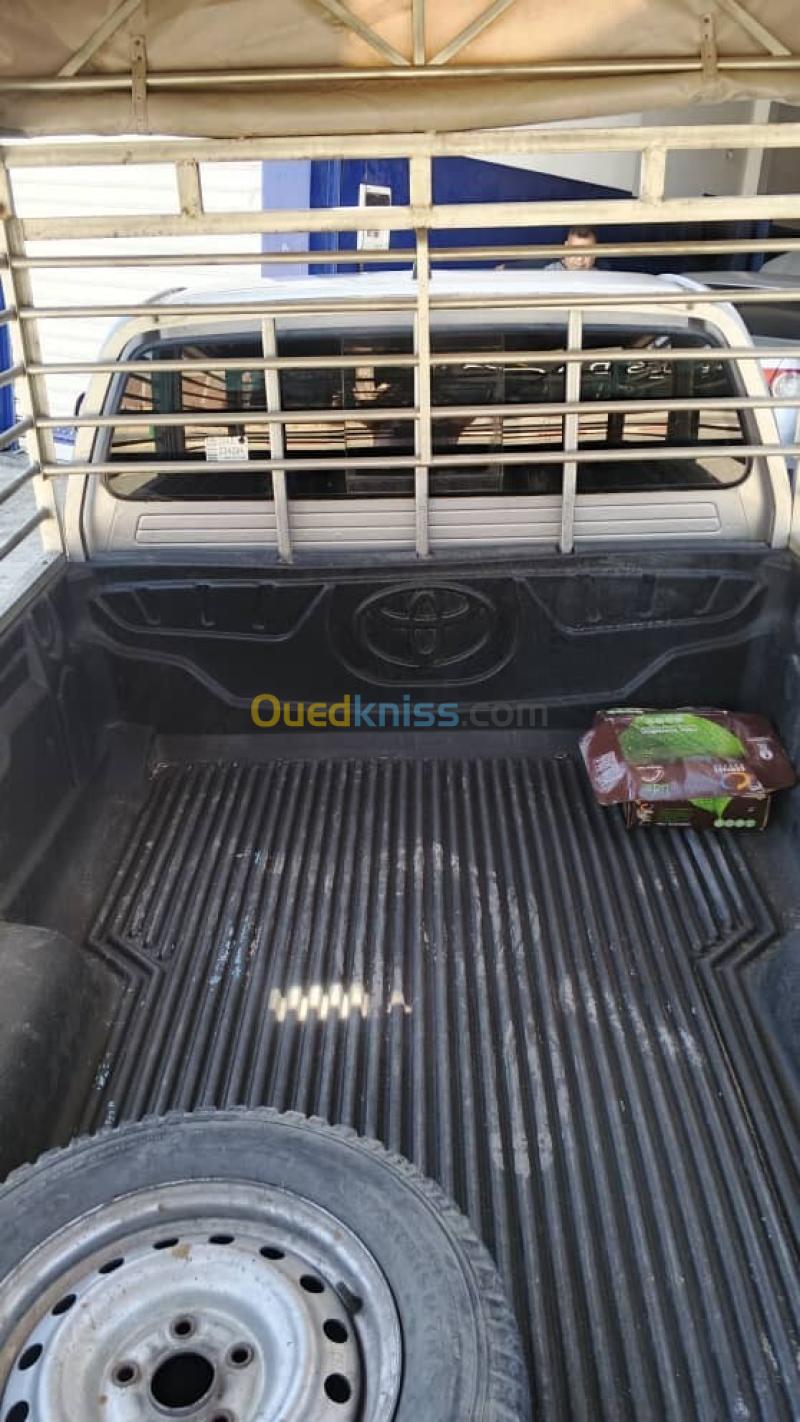 Toyota Hilux 2016 Hilux 10
